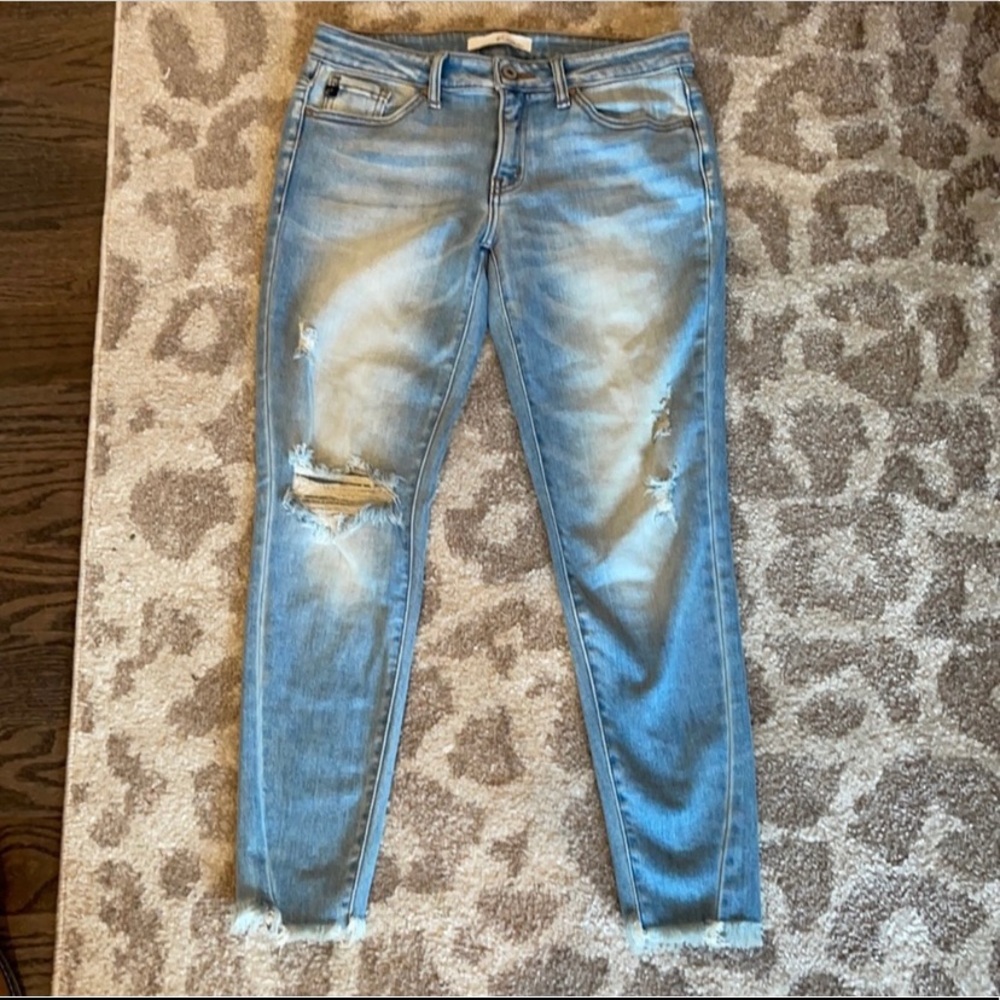 KanCan distressed skinny jeans